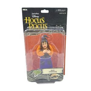 Disney Hocus Pocus Mary Sanderson Figurine